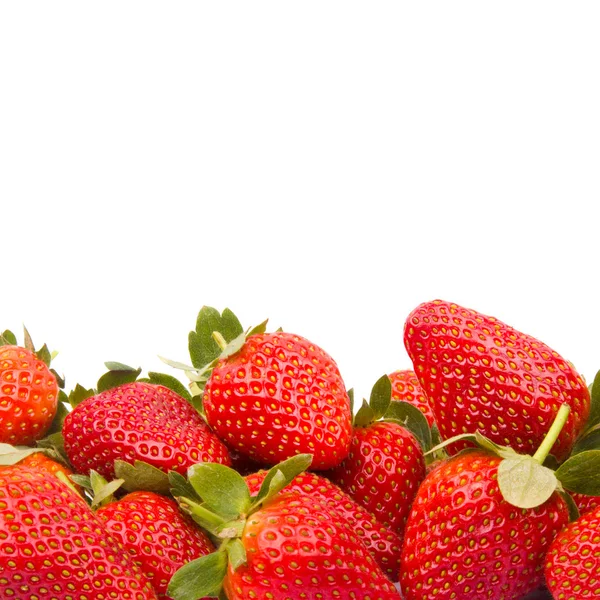 Aardbeien geïsoleerd op witte achtergrond — Stockfoto
