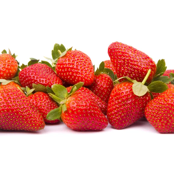 Fresas aisladas sobre fondo blanco — Foto de Stock