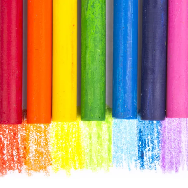 Lápices de colores pastel al óleo sobre papel blanco — Foto de Stock