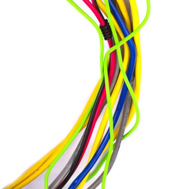 bilgisayar ağ kablolarını beyaz backgrou izole renkli multi