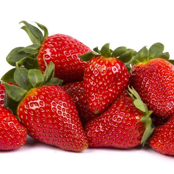 Fresas aisladas sobre fondo blanco — Foto de Stock