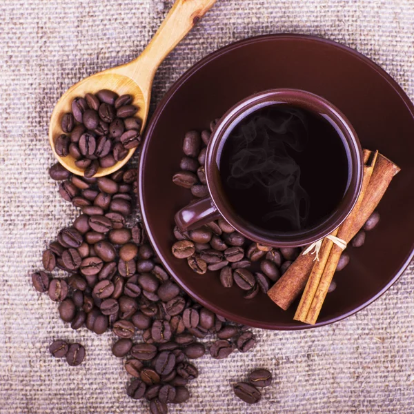 Tazza di caffè e fagioli — Foto Stock