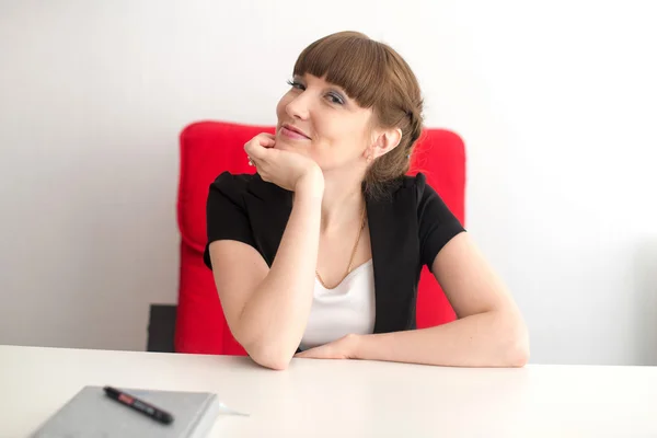 A girl in the office — Stock Photo, Image