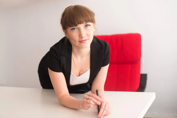 A girl in the office — Stock Photo, Image