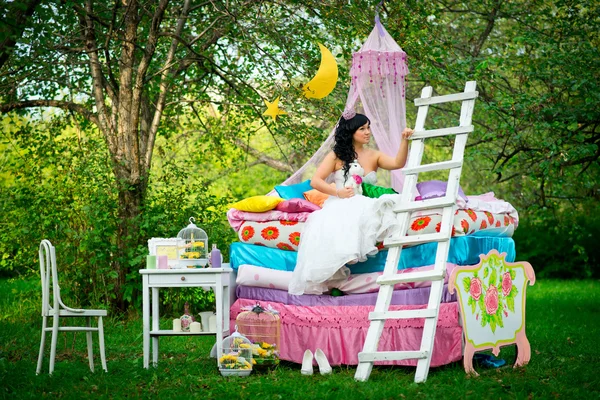 Fotografia de casamento tiro na natureza verão Imagens De Bancos De Imagens Sem Royalties