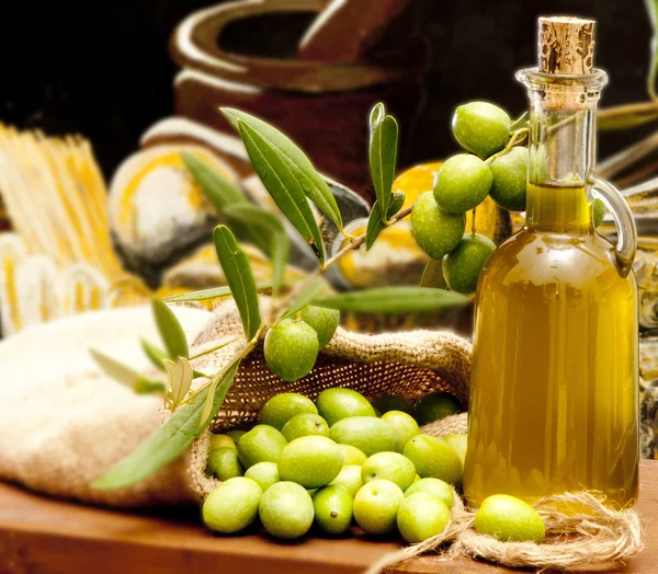 Olive e olio — Stock Photo, Image