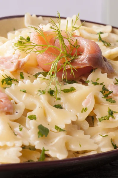 Pasta with salmon — Stock Photo, Image