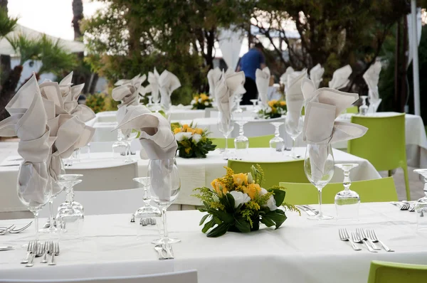 Restaurant Tafel Rechtenvrije Stockafbeeldingen