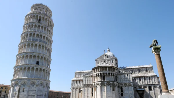 Pisa-Piazza dei miracoli — Stock Photo, Image