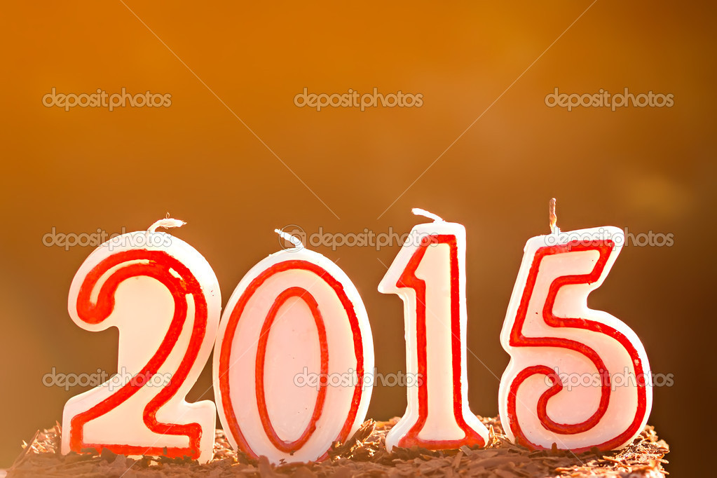 15 Bougies Sur Un Gateau Au Chocolat A La Lumiere Du Soleil Filt Instagram Image Libre De Droit Par Ulkas78 C