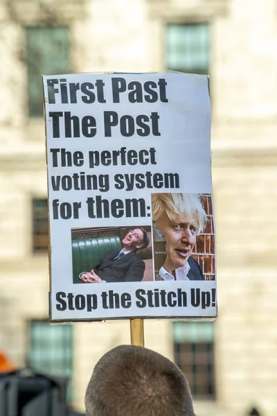 ロンドン イギリス 2022年2月5日 投票における抗議の兆候問題は トーリー政府の選挙法案に抗議する Mvmは代わりに比例表現を導入したい — ストック写真
