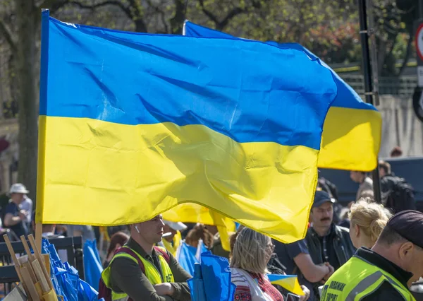 London 26Th March 2022 Flags Flying London Stands Ukraine Demonstration — Stock fotografie