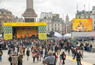 Londra, İngiltere. 15 Ekim 2016. Londra 'daki Trafalgar Meydanı' ndaki Afrika Meydanı Festivali. Afrika kıtasının dört bir yanından yiyecek, dans ve kültürün sergilendiği yıllık etkinlikler.
