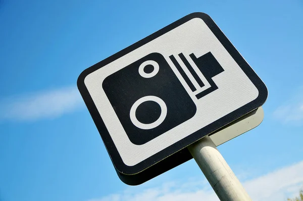 Angled View Speed Camera Signpost Blue Sky — Zdjęcie stockowe