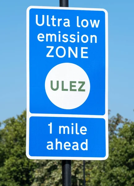 Close Ultra Low Emission Zone Sign Clear Blue Sky — Zdjęcie stockowe