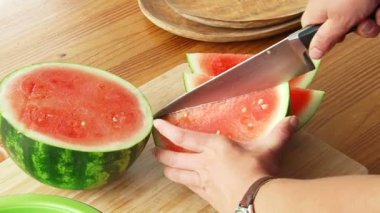 masada karpuz kesmek