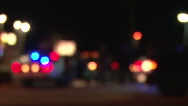 ポートランド、オレゴン州ダウンタウン - 2012 年頃: 警察官および犯罪現場でダウンタウン fbi エージェントの焦点をラック. — ストック動画