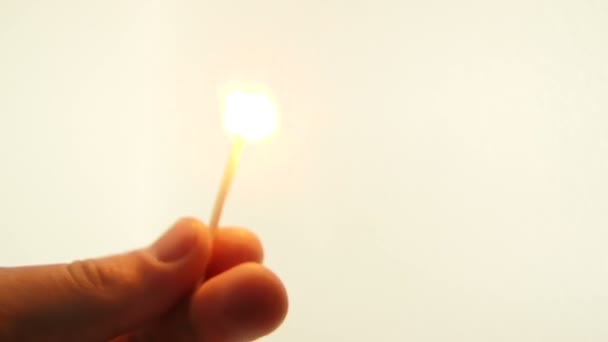 2 Clips d'homme allumette d'éclairage .