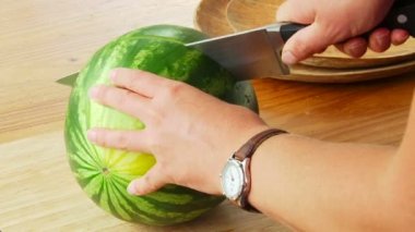 masada karpuz kesmek