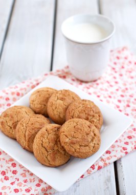 süt ile fıstık ezmesi kurabiye