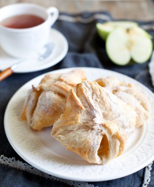 Dekoratif bir plaka üzerinde bir ciro