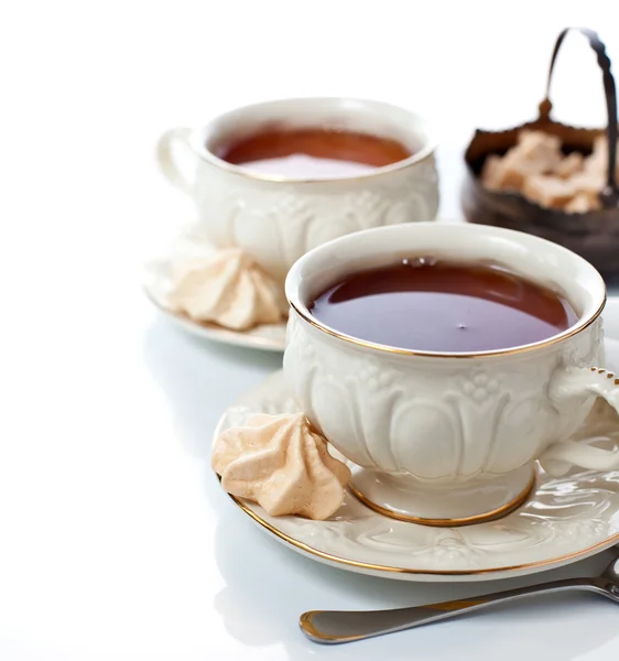 zarif çay bardak ve freah meringues