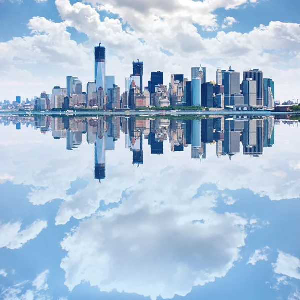 Panoramic image of lower Manhattan skyline from Staten Island Fe — Stock Photo, Image