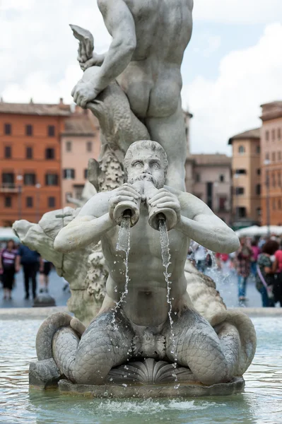 Фонтана дель Моро на площади Пьяцца Навона. Рим, Италия . — стоковое фото
