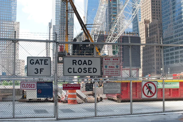 NEW YORK - 23 GIUGNO: Una costruzione del World Trade Center, visto su — Foto Stock