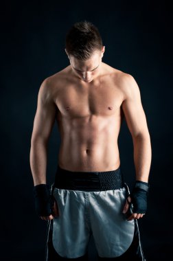 sporcu boxer yoğun portre Studio siyah arka plan