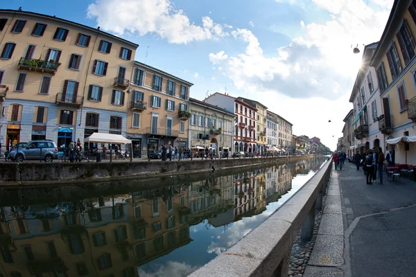 Milaan - 1 mei: Naviglio Grande uitzicht. Het Naviglio Grande is een certificeringsinstantie — Stockfoto