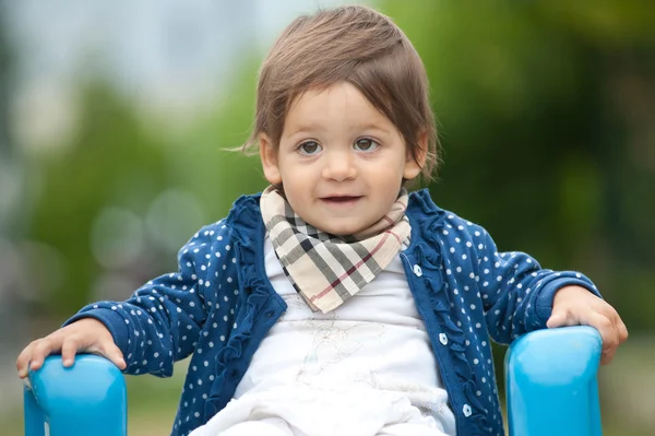 Un año niña al aire libre retrato — Foto de Stock