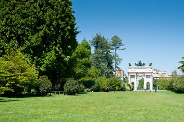 Arco della pace parco sempione, milan, İtalya'nın bahçelerinde