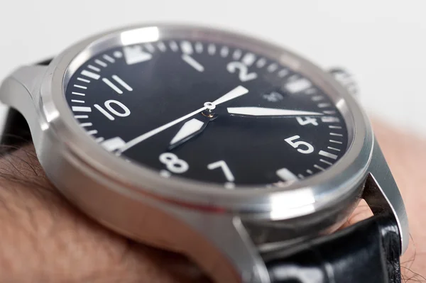 Aviator reloj de pulsera clásico — Foto de Stock