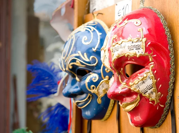 Kleurrijke maskers. Venetië, Italië — Stockfoto