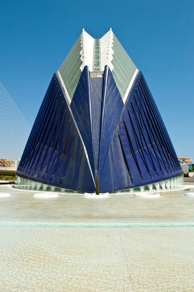 VALENCIA, ESPANHA - 31 DE MARÇO: Vista frontal do Agor? no The City of Arts and Sciences, o complexo arquitetônico projetado por Santiago Calatrava em 31 de março de 2012 em Valência, Espanha — Fotografia de Stock