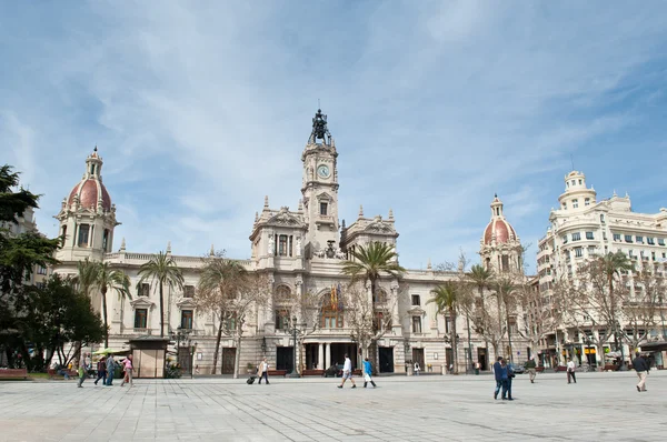 VALENCIA, SPAGNA - 31 MARZO: passeggiata in piazza Ajuntament — Foto Stock