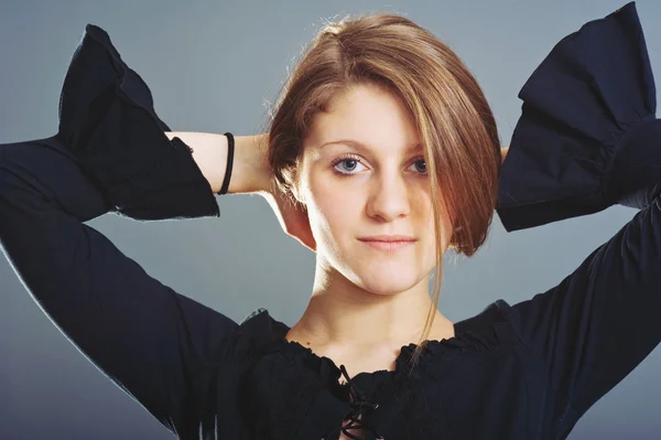 Retrato de una hermosa rubia caucásica — Foto de Stock