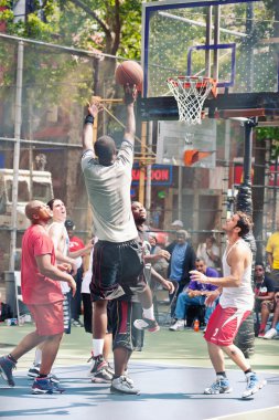 New York City - Haziran 28: Batı 4 sokaklar ikonik Basketbol Sahası