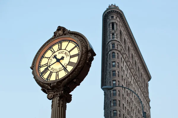 NEW YORK CITY - JUNE 28: Flat Iron building facade on June, 28th 2012 in New York City — Stock Photo, Image