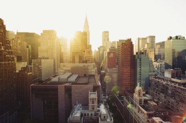 New York'un manhattan skyline manzaraya sunshine.