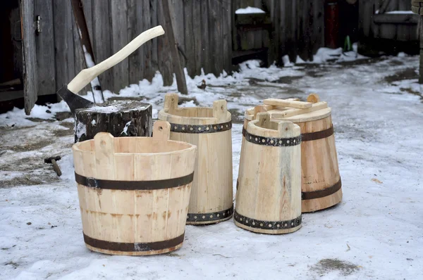 kendi elleriyle ahşap küvet