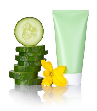 Salatalık yüz maskesi