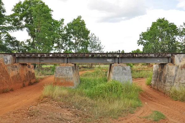 Road under the railway — Stock Photo, Image