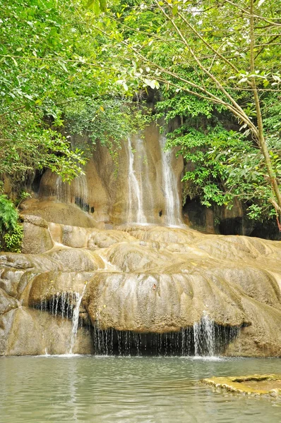 Sai Yok Noi waterfall — Stock Photo, Image