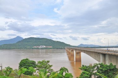 Laos Japon Köprüsü