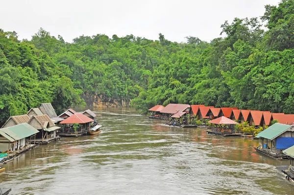 Uitzicht op de rivier kwai — Stockfoto