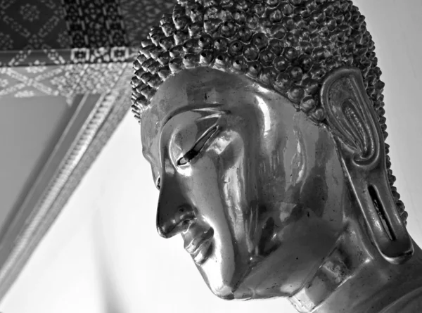Close up face of Buddha statue — Stock Photo, Image