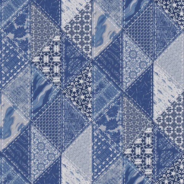 Denim azul occidental patchwork triángulo tejido textura. Indigo vintage lavado impreso efecto textil de algodón. Fondo de decoración del hogar jean parcheado. Boho bandana quilt stitch allover tela material de impresión. —  Fotos de Stock