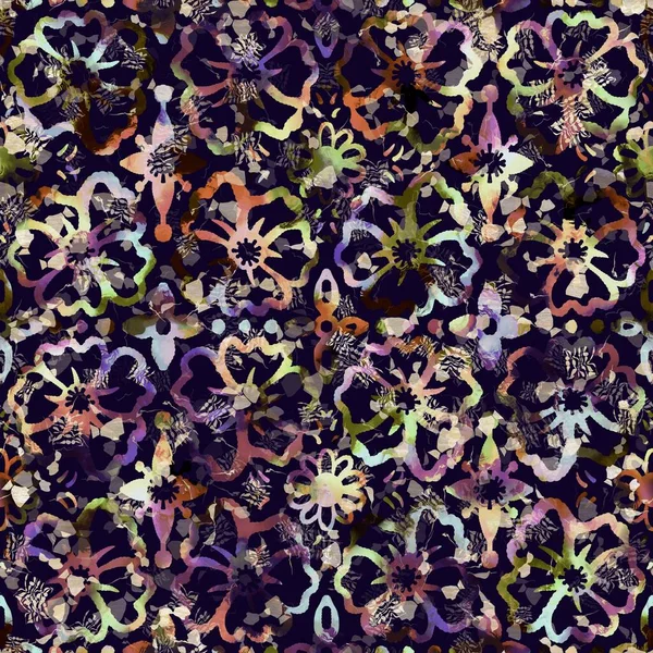 Exotische veelkleurige boho bloemen camouflage scatter print. Naadloze herfst donkere grond gedetailleerde herhaling patroon. — Stockfoto